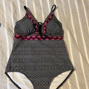 Kona Sol like-new bathing suit- L